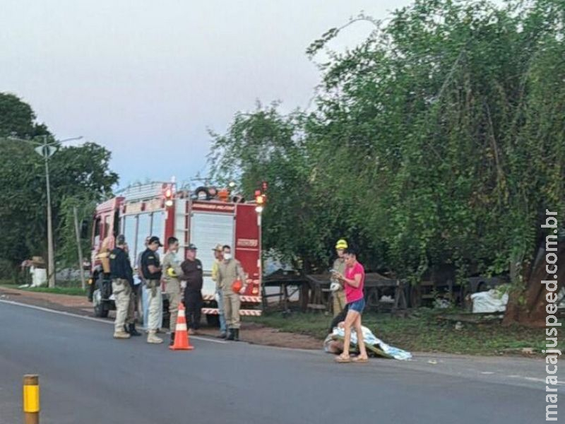 Adolescente morre atropelado por carreta enquanto andava de bicicleta
