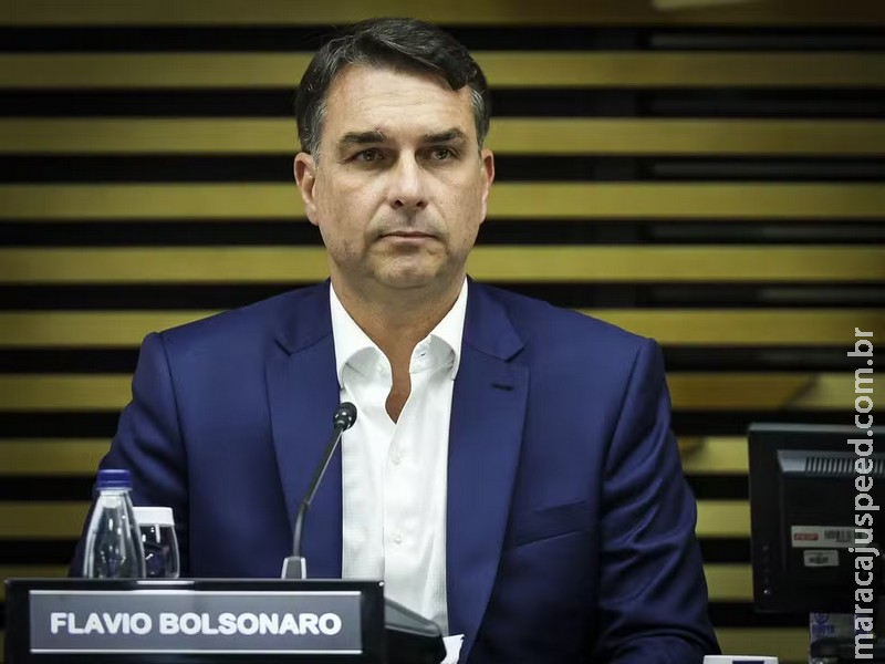PF investiga empréstimo do BRB a Flávio Bolsonaro para compra de uma mansão de R$ 6 milhões