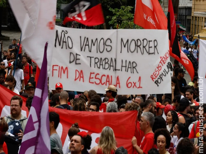 Presidente do Senado marca para terça votação do fim da escala 6×1