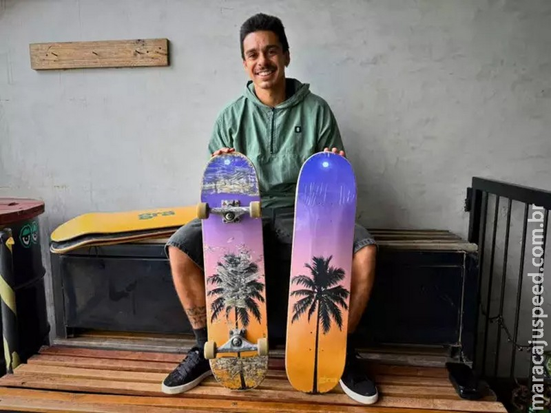 Skatista leva o “grá” das araras de Campo Grande para debaixo dos pés